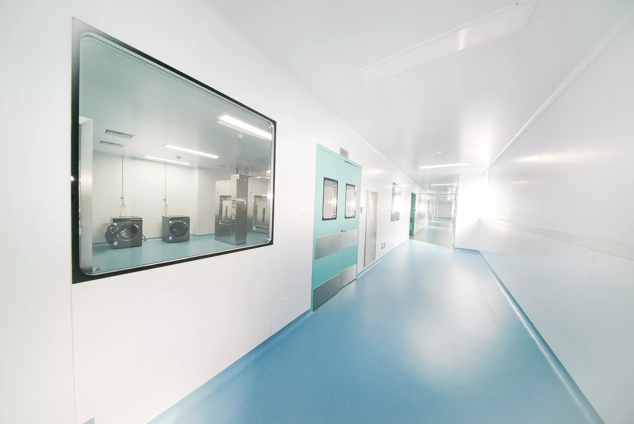 Clean Room Doors & Windows